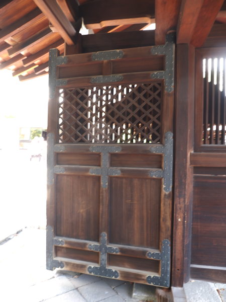 離宮八幡宮